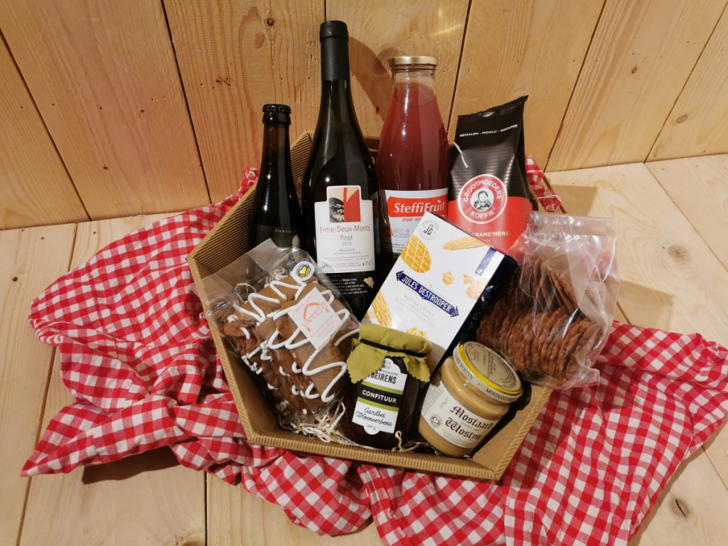 Geschenkmand: West-Vlaams Festijn (100% West-Vlaams)