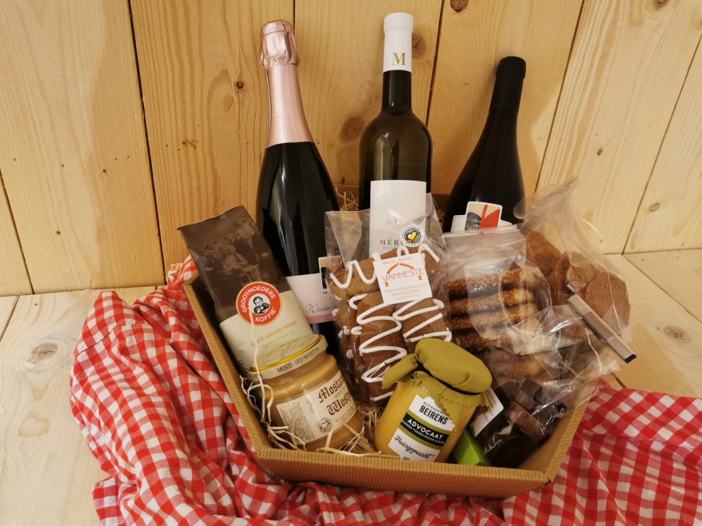 Geschenkmand: West-Vlaams Festijn Deluxe (100% West-Vlaams)